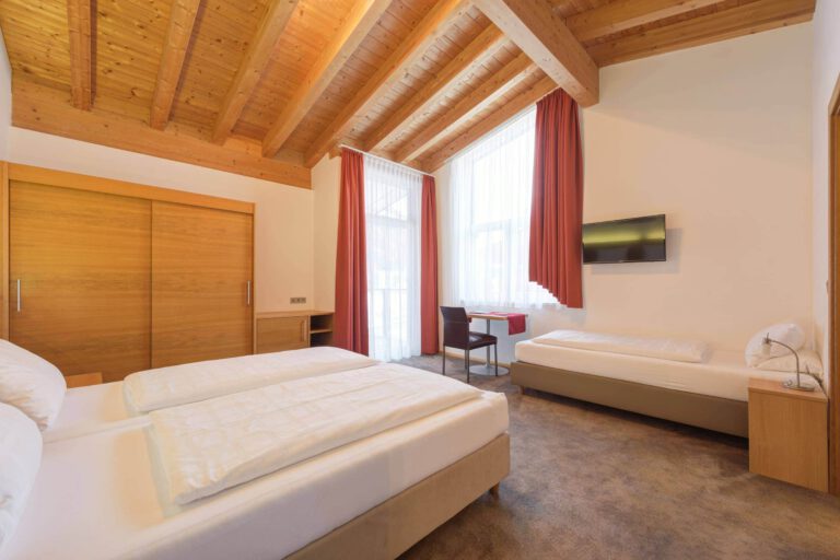 Hotel Garni Alpenland, Suitenhotel in St. Anton am Arlberg